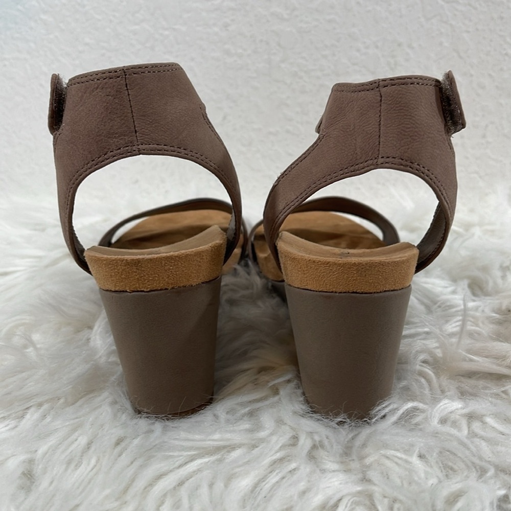 LUCKY BRAND Kanoa Taupe Suede Velcro Size 7 M Strappy 3” Wedge Sandals Tan/Brown - Picture 4 of 12